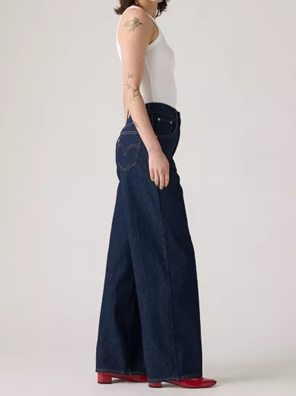 Levi’s Baggy Cinch Waist Jeans